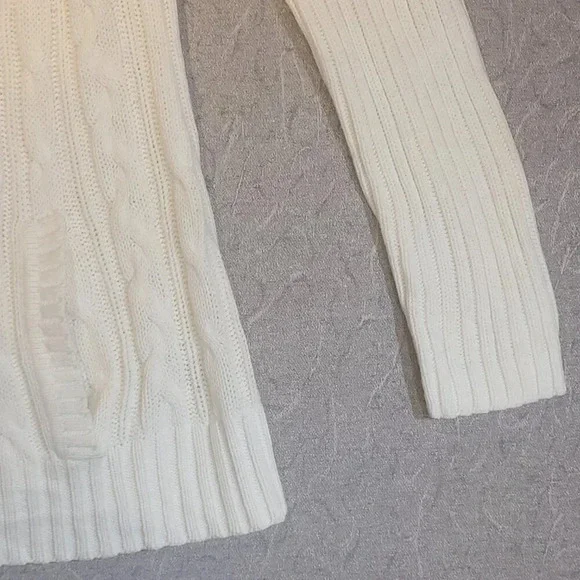 Liz Claiborne White Long Sleeve Cable Knit Pullover Sweater Size Large - Picture 9 of 12